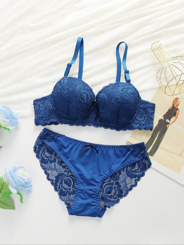 Lace Push-Up Bra and Panty Set